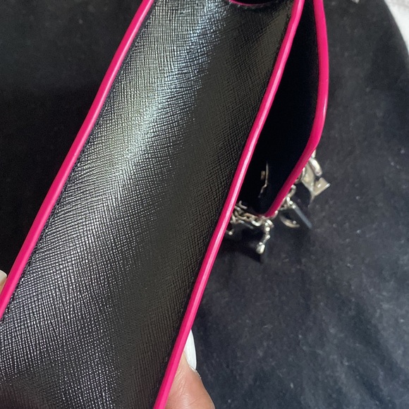 DKNY crossbody. - Picture 2 of 6